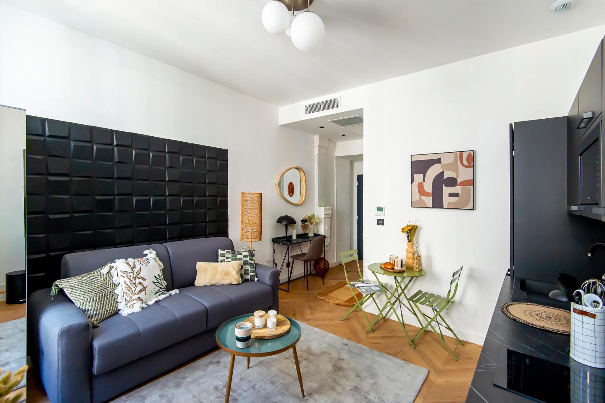 302b Beautiful Refurbished Downtown / Ac Apartment
