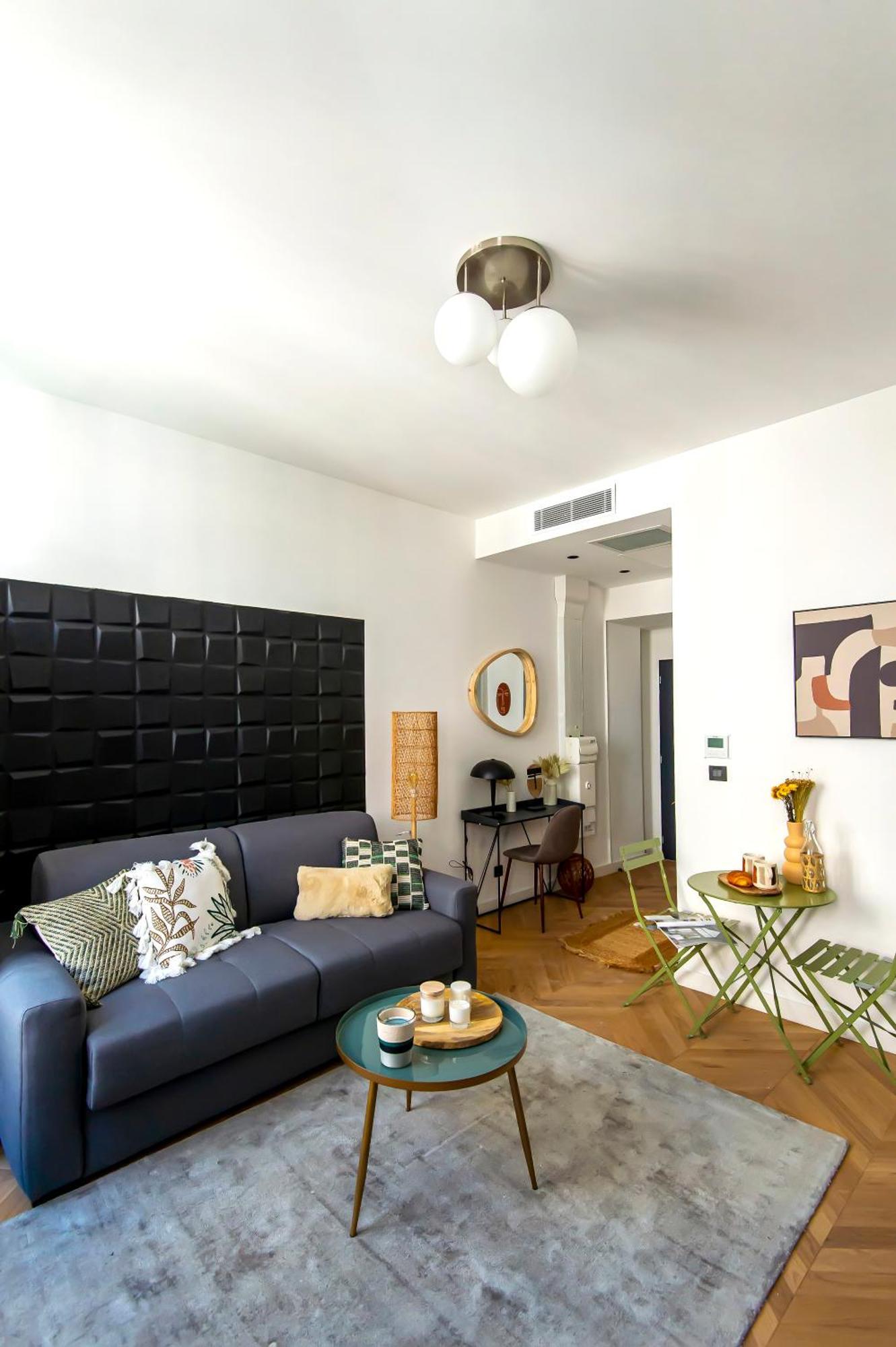 302b Beautiful Refurbished Downtown / Ac * Nice