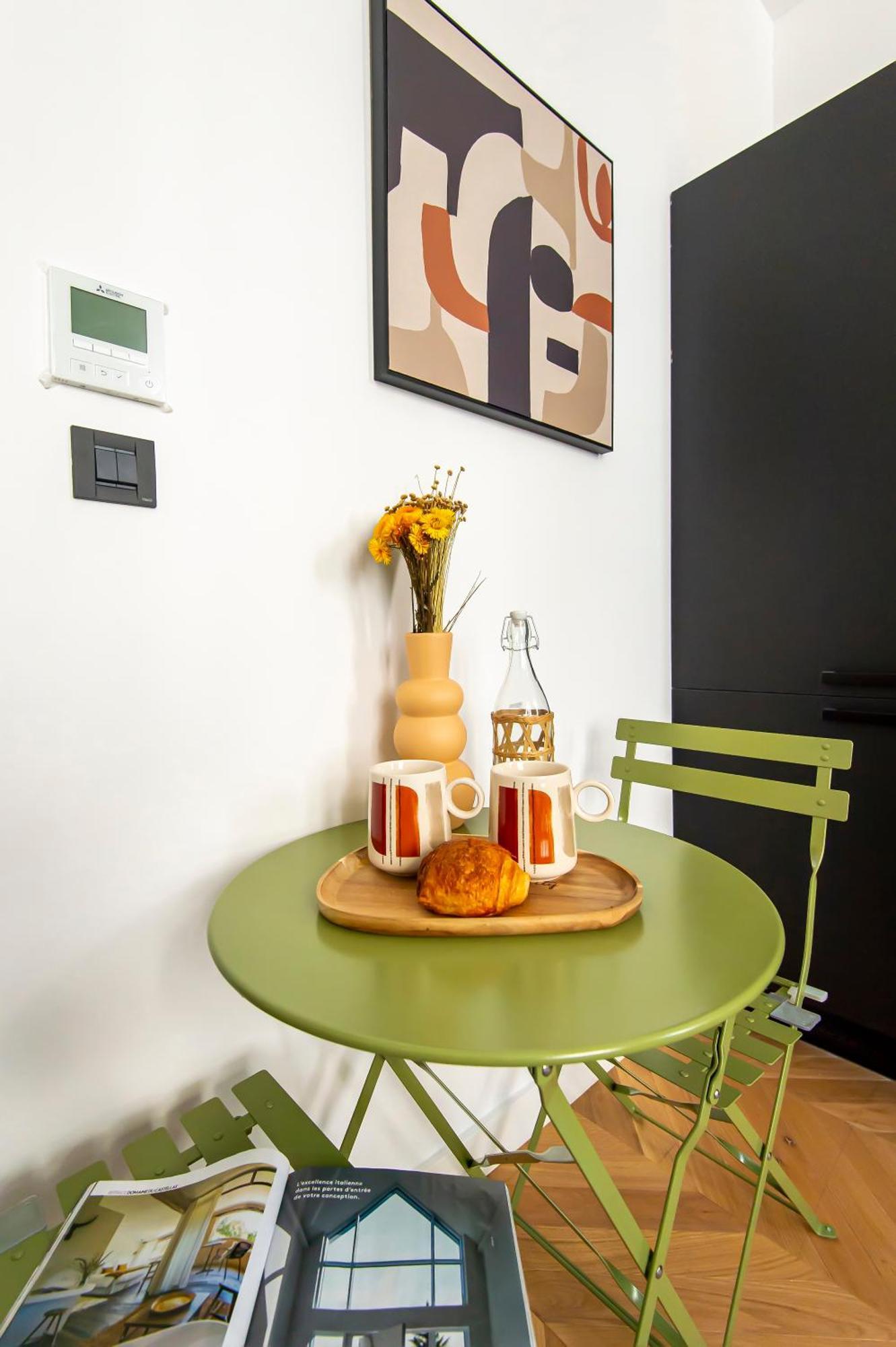 302b Beautiful Refurbished Downtown / Ac Nizza